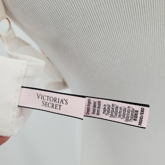 Victoria's Secret Dream Angels Floral Demi Bra - Picture 6 of 8